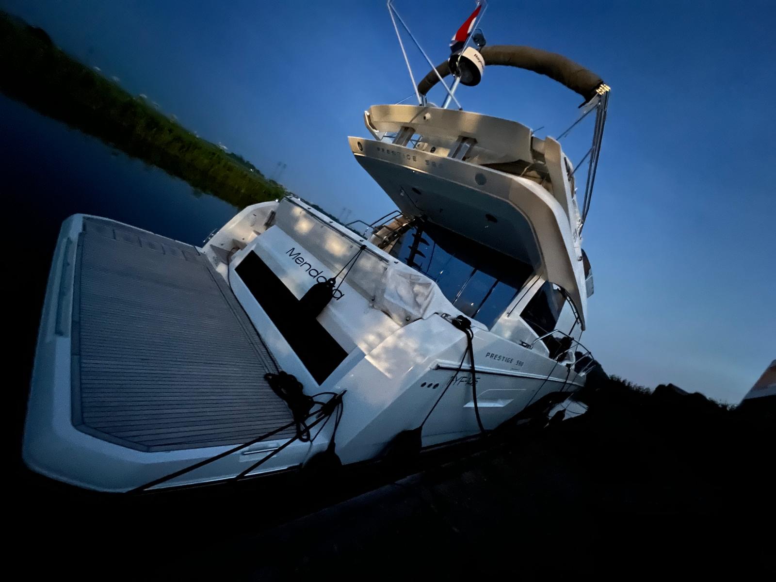Tender Compact Luxury